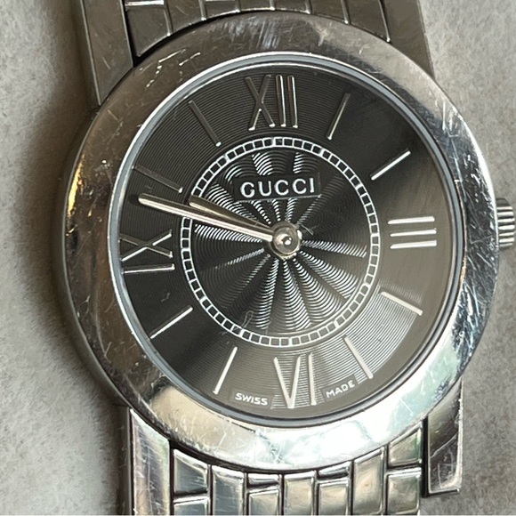 GUCCI 5200L.1 Classic Stainless Steel black Dial Women's Watch - Picture 5 of 13